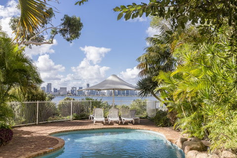 High Tor Apartment 135 - Australian Directory 2