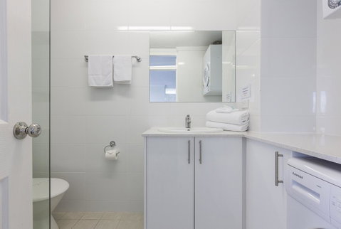High Tor Apartment 135 - Australian Directory 19