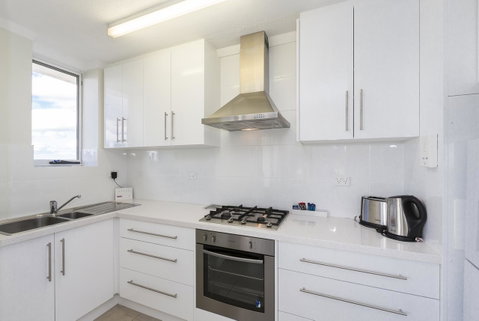 High Tor Apartment 135 - Australian Directory 15