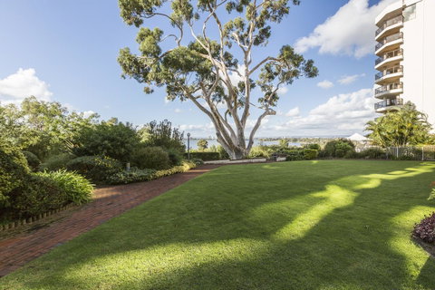 High Tor Apartment 135 - Australian Directory 4