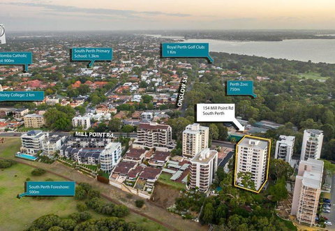 High Tor Apartment 135 - Australian Directory 8