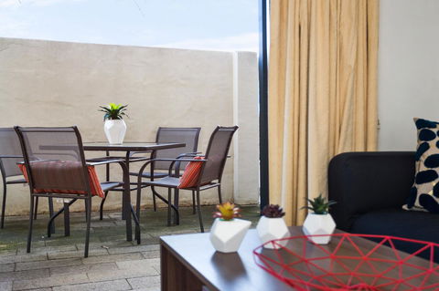 South Perth Executive Apartment - Australian Directory 3