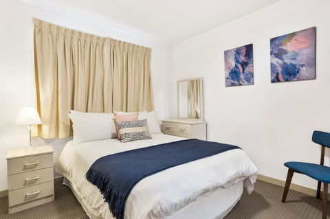 South Perth Executive Apartment - Australian Directory 6