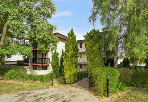South Perth Executive Apartment - Australian Directory 9