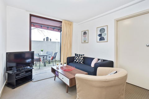South Perth Executive Apartment - Australian Directory 1