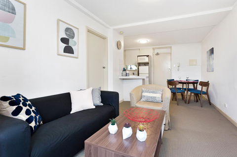 South Perth Executive Apartment - Australian Directory 2