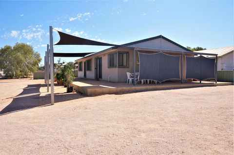 9 Krait Street - Perfect For Large Groups Or Families Alike - Australian Directory 0