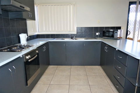 9 Krait Street - Perfect For Large Groups Or Families Alike - Australian Directory 6