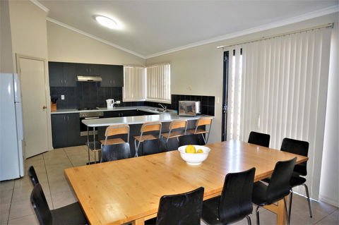 9 Krait Street - Perfect For Large Groups Or Families Alike - Australian Directory 4