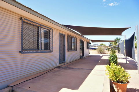 9 Krait Street - Perfect For Large Groups Or Families Alike - Australian Directory 1