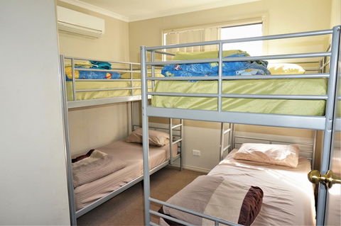 9 Krait Street - Perfect For Large Groups Or Families Alike - Australian Directory 9