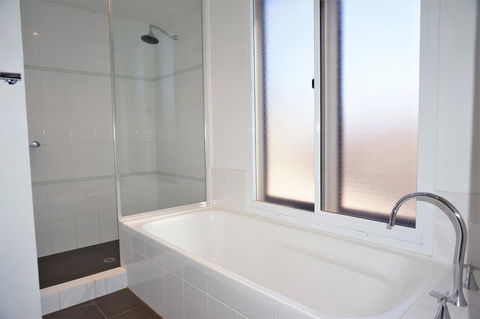 Osprey Holiday Village Unit 104 - Australian Directory 10