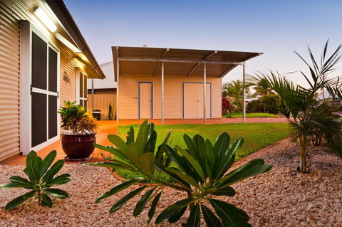 Osprey Holiday Village Unit 104 - Australian Directory 24