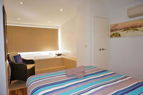 Osprey Holiday Village Unit 104 - Australian Directory 13