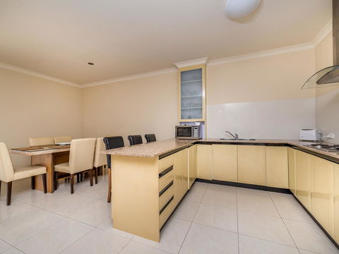 Seafront Unit 60 - Australian Directory 6