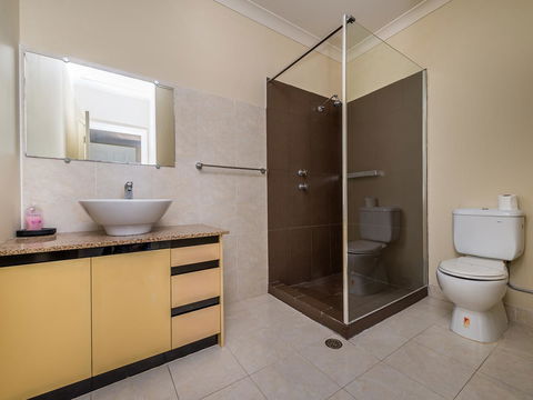 Seafront Unit 60 - Australian Directory 5
