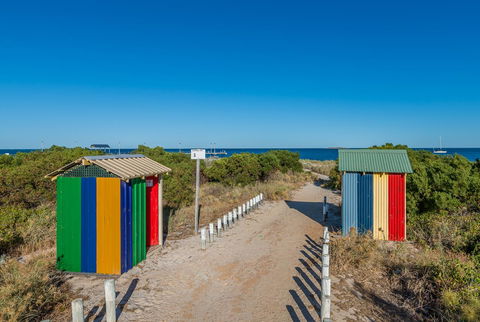 Seafront Unit 60 - Australian Directory 10