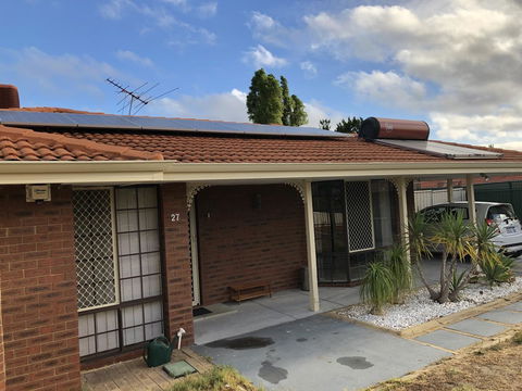 Charming Quiet Lodge-2 Minutes Walk To Shopping Complex - Australian Directory 25