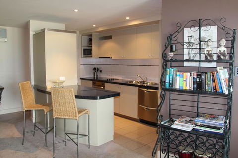 Scarborough - Oceanview 2 Bed, 2 Bathroom Apartment - Australian Directory 11