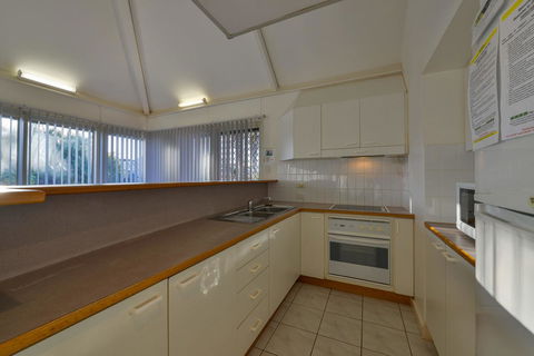 Osprey Holiday Village Unit 108 - Australian Directory 5