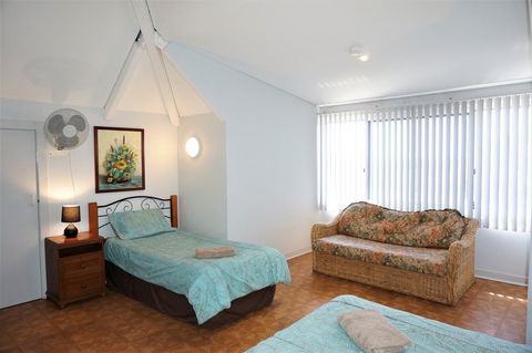 Osprey Holiday Village Unit 108 - Australian Directory 9