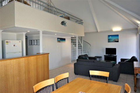 Osprey Holiday Village Unit 108 - Australian Directory 0