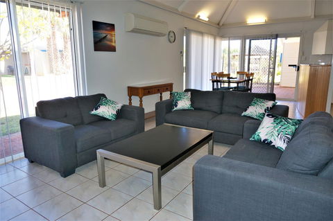 Osprey Holiday Village Unit 108 - Australian Directory 3