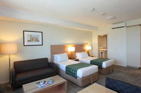 Bunbury Hotel Koombana Bay - Australian Directory 31
