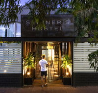 Spinners Hostel - Australian Directory