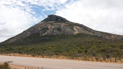 Esperance YHA - Australian Directory 33