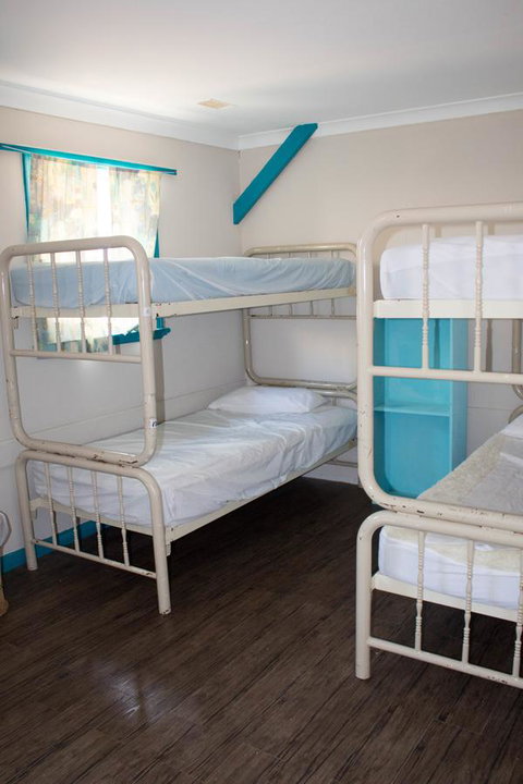 Esperance YHA - Australian Directory 7
