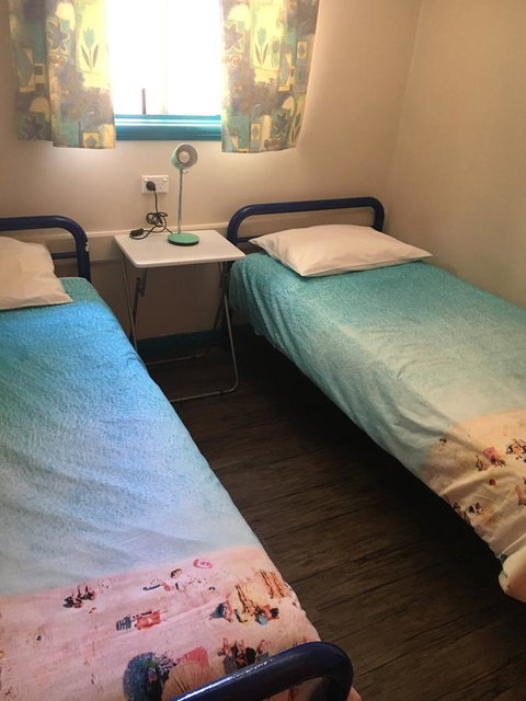 Esperance YHA - Australian Directory 8