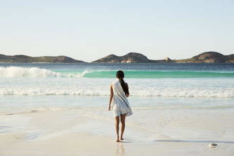 Esperance YHA - Australian Directory 25