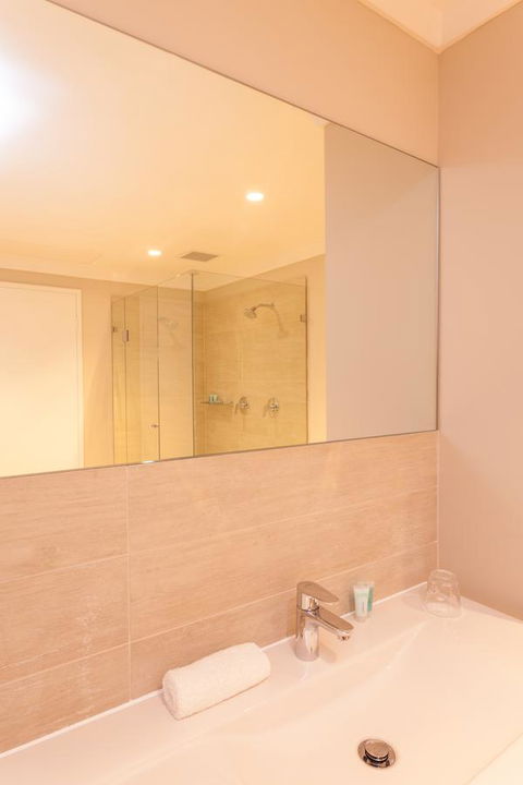 The Marina Hotel - Mindarie - Australian Directory 13