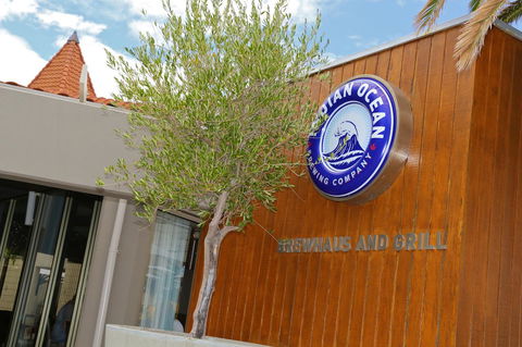 The Marina Hotel - Mindarie - Australian Directory 17