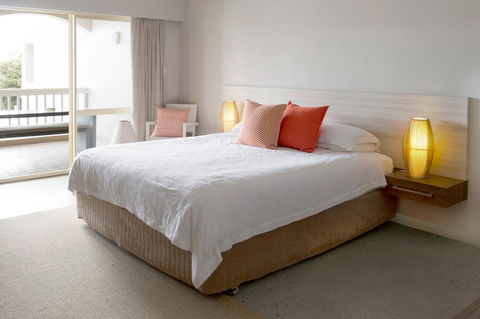 The Marina Hotel - Mindarie - Australian Directory 5