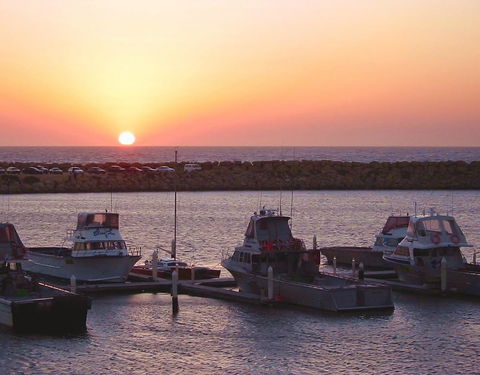 The Marina Hotel - Mindarie - Australian Directory 16