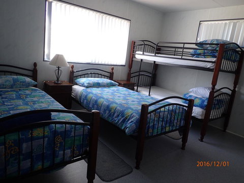 Leander Reef Holiday Park - Australian Directory 10