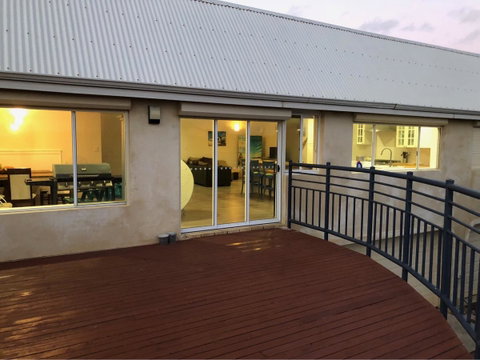 Halls Head Beach House - Australian Directory 11