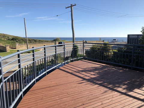 Halls Head Beach House - Australian Directory 0