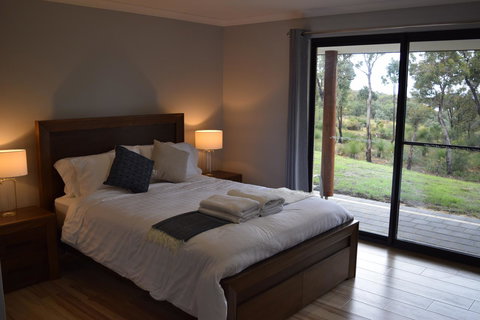 Eagle Bay House - Australian Directory 4