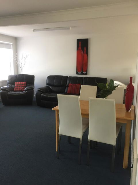 Old Pier Apartments - Australian Directory 11