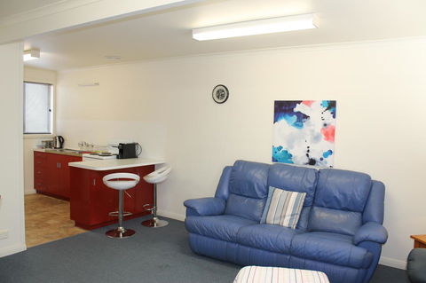 Old Pier Apartments - Australian Directory 8