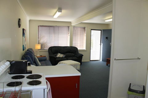 Old Pier Apartments - Australian Directory 6