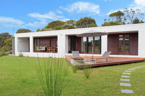 Tamar Solar Home - Australian Directory 13