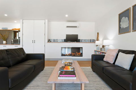 Tamar Solar Home - Australian Directory 8