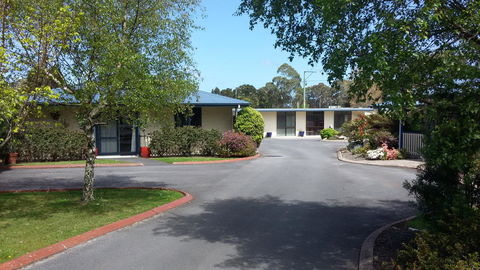 Strahan Retreat Holiday Park - Australian Directory 27