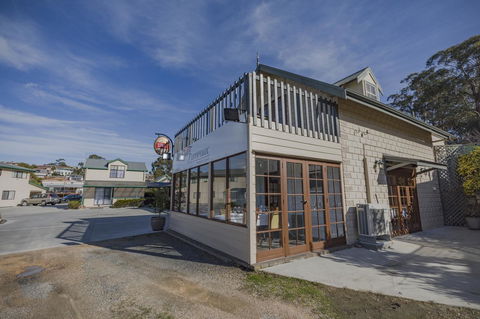 Queechy Motel - Australian Directory 10