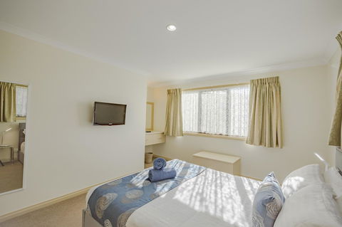 Queechy Motel - Australian Directory 6