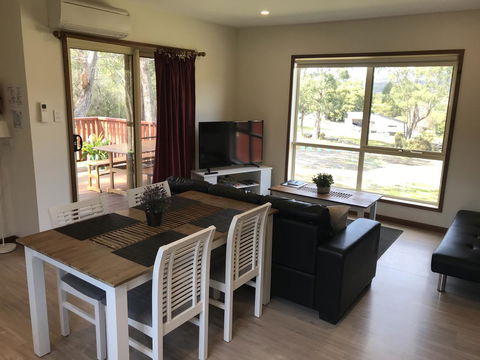 Loma Cottages - Australian Directory 3
